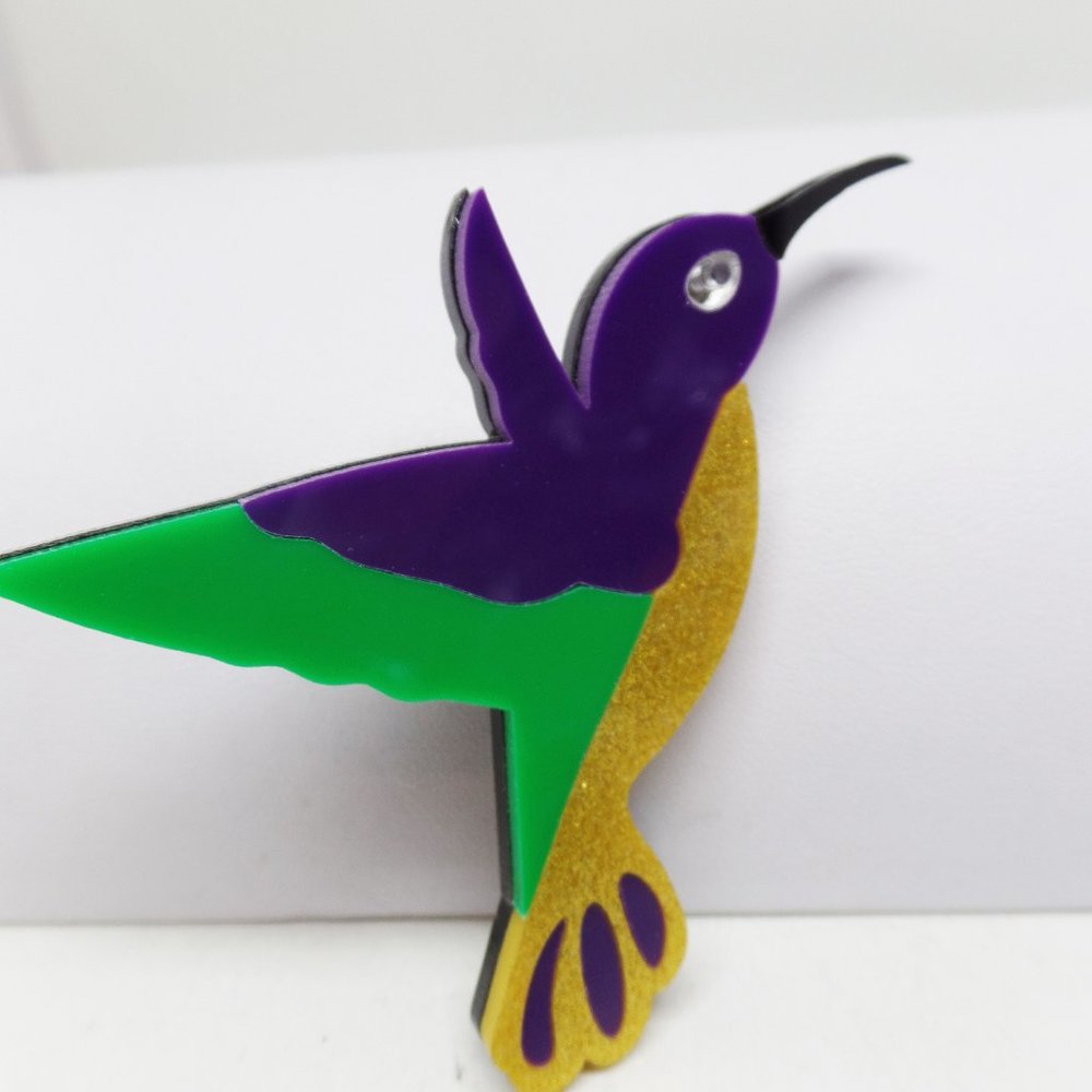 FABULOUS ACRYLIC HUMMINGBIRD BROOCH